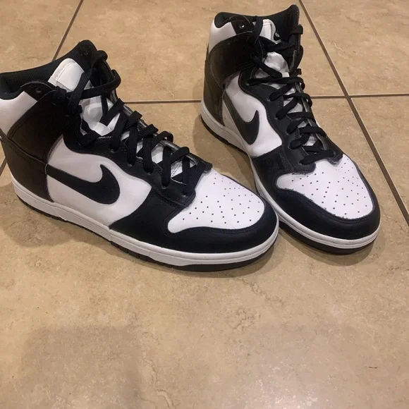 Excellent condition! Mens high top Nike Dunks size 10 - Picture 2 of 7